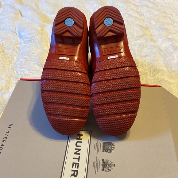 - Like new Military Red Hunter boots. Excellent condition! Only Worn once. - Picture 6 of 8